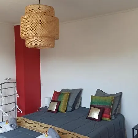 D'hote Le Clos Valmont Bed & Breakfast *